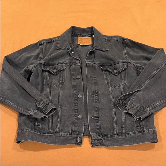 Levi’s Black Denim Jacket Vintage Fit L - Picture 1 of 4